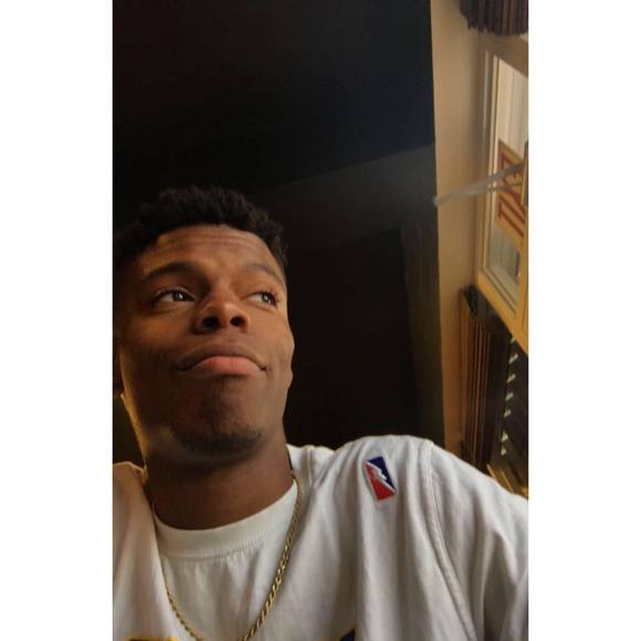 Meet your Posher, Mishan - Picture 1 of 4